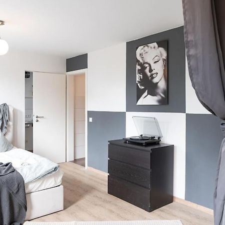 - Nice New York Apartment In The Heart Of Duisburg - Betten & Sofa - 5 Mins Central Station Hbf - Big Tv & Wifi - Zewnętrze zdjęcie